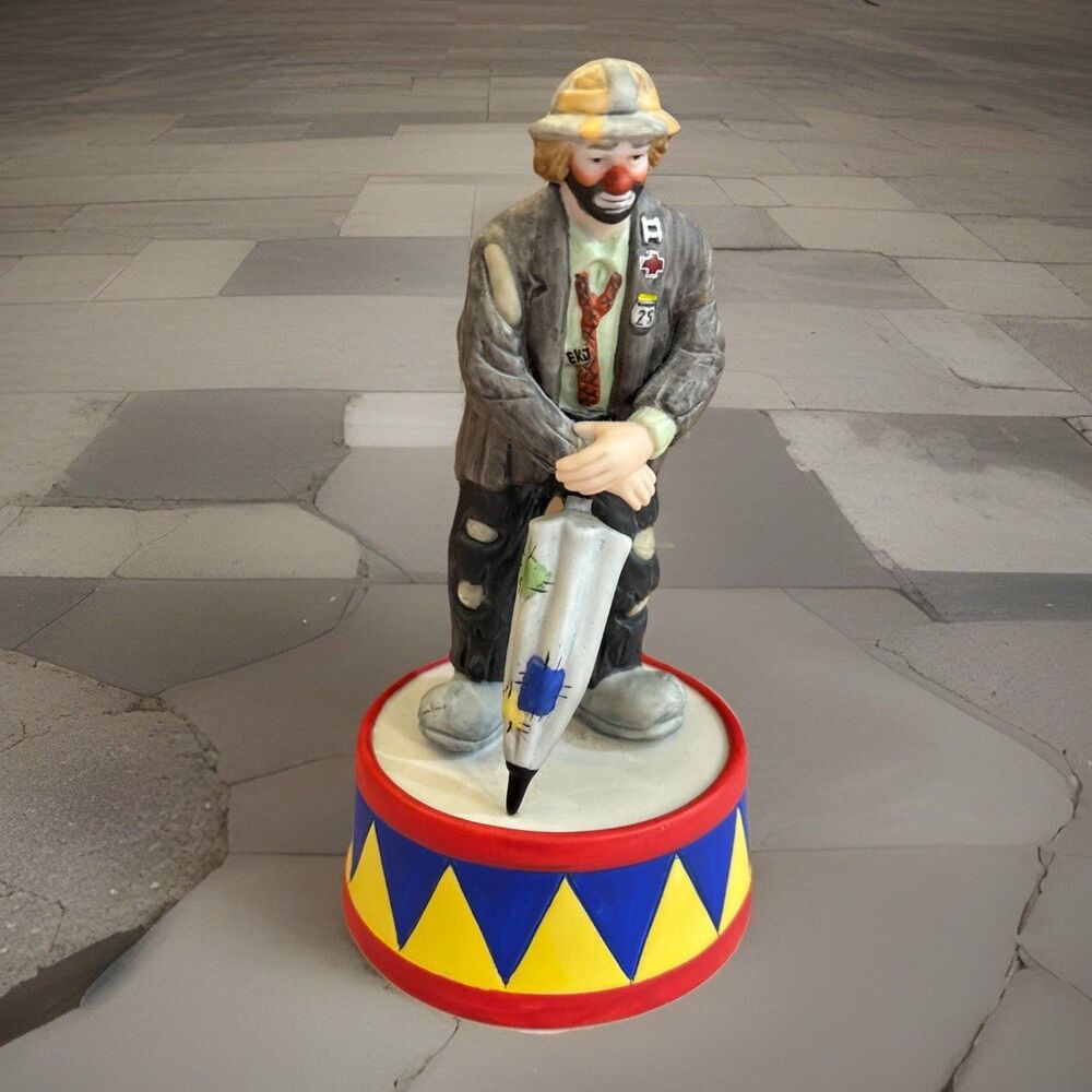 Emmett Kelly Jr. "Raindrops Keep Falling On My Head " San Francisco Music Box